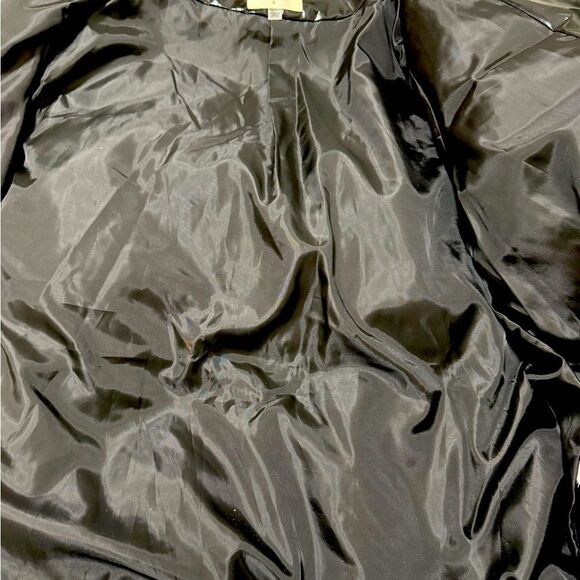 NWOT Fantastic Fawn Metallic Star Women's Shiny Black Puffer Jacket. Size Small - Picture 5 of 7